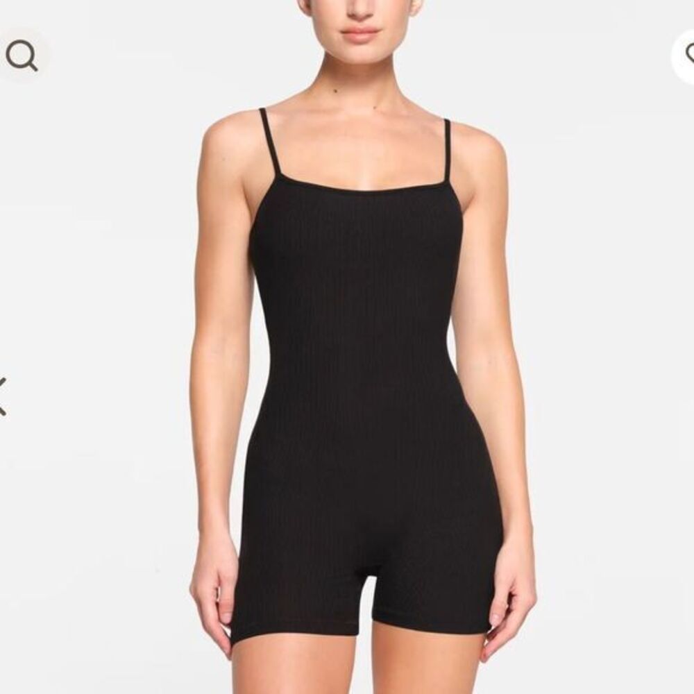 Skims Women's M Soft Lounge Scoop Romper Black‎ Ribbed Loungewear Minimalist